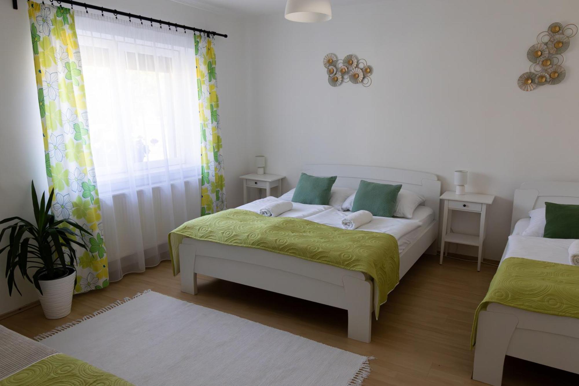 Kincso Vendeghaz Apartment Sárospatak Exterior photo