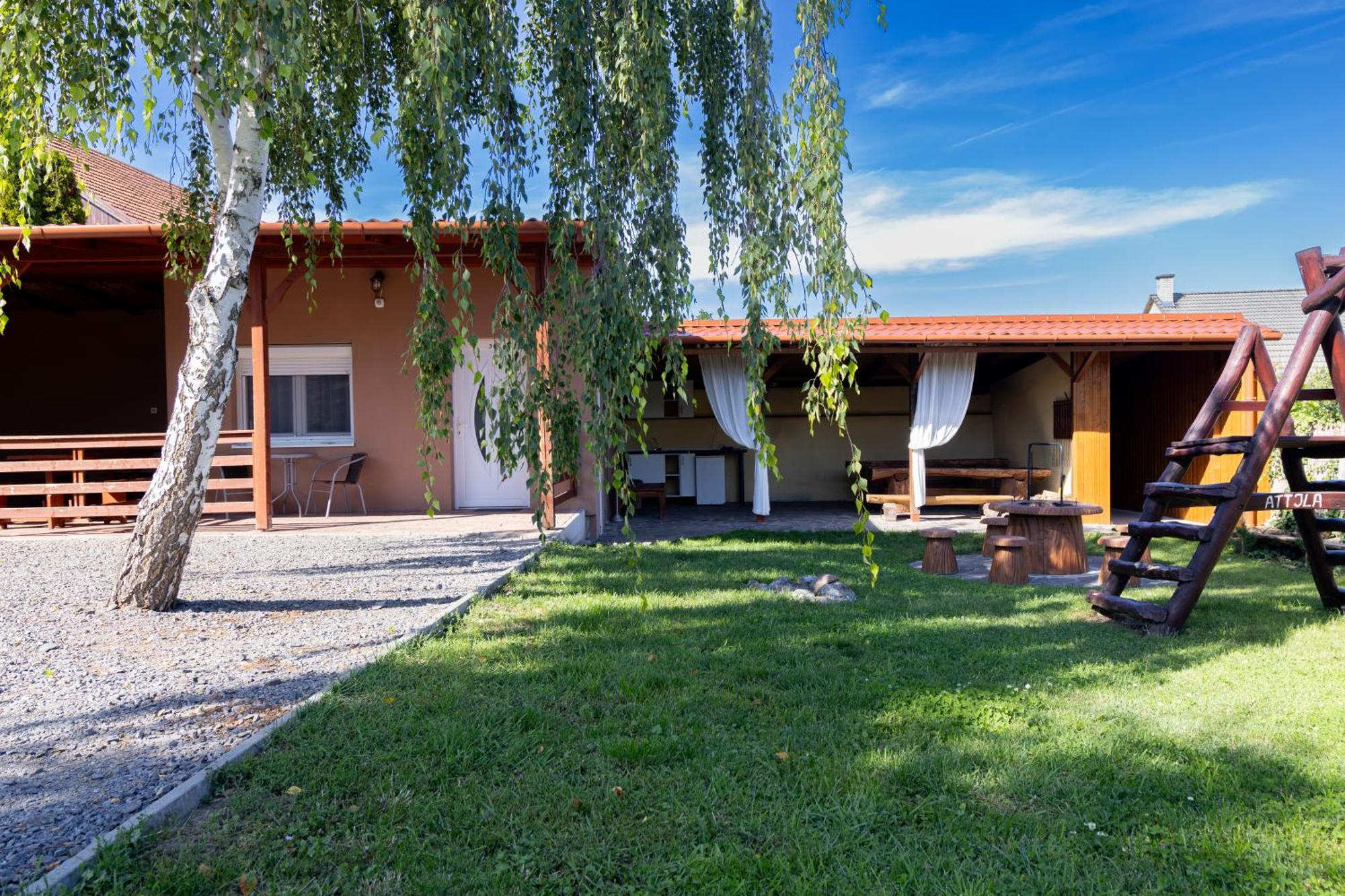 Kincso Vendeghaz Apartment Sárospatak Exterior photo